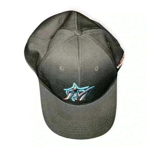MLB Miami Marlins All Black Baseball Hat Cap Team Fish Logo - Picture 2 of 7